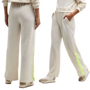 FP Movement ‘Snow Day’ Thermal Reflective Wide Leg Pants in Cream sz Small